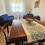 Casa Bianca * וילאפוצו